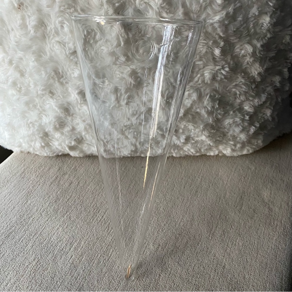 Beautiful Simple Hand Blown Clear Glass Vase Wall Mount Cone Vase